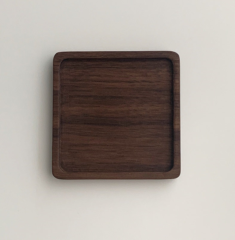 Posavasos de Madera de Nogal Japonés Sin Pintar y Aislado